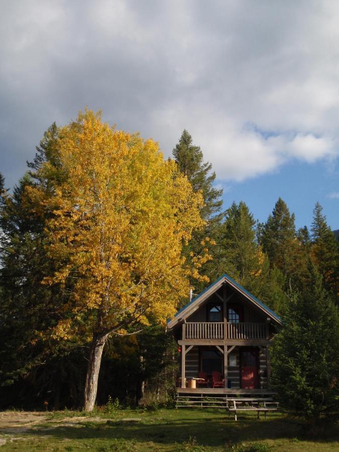 Nipika Mountain Resort Radium Hot Springs Exterior photo