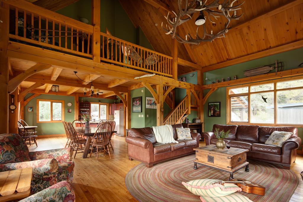 Nipika Mountain Resort Radium Hot Springs Exterior photo